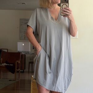 Marie Saint Pierre Size 6 V Neck Slate Gray Midi Dress Travel Pockets SS Classic